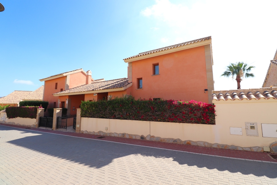 Re-Sale - Detached Villa - Algorfa - La Finca Golf Resort