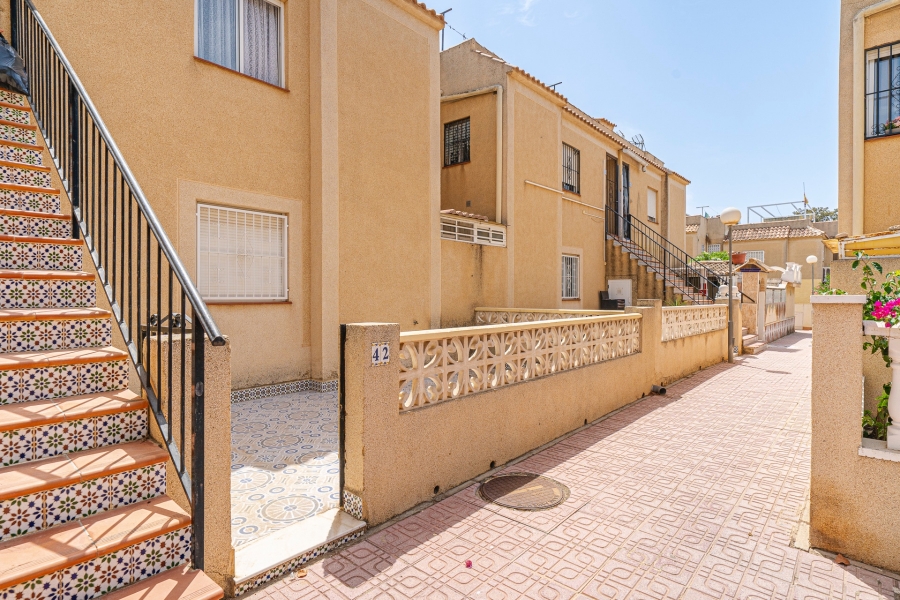 Re-Sale - Apartment - Torrevieja - Aguas Nuevas