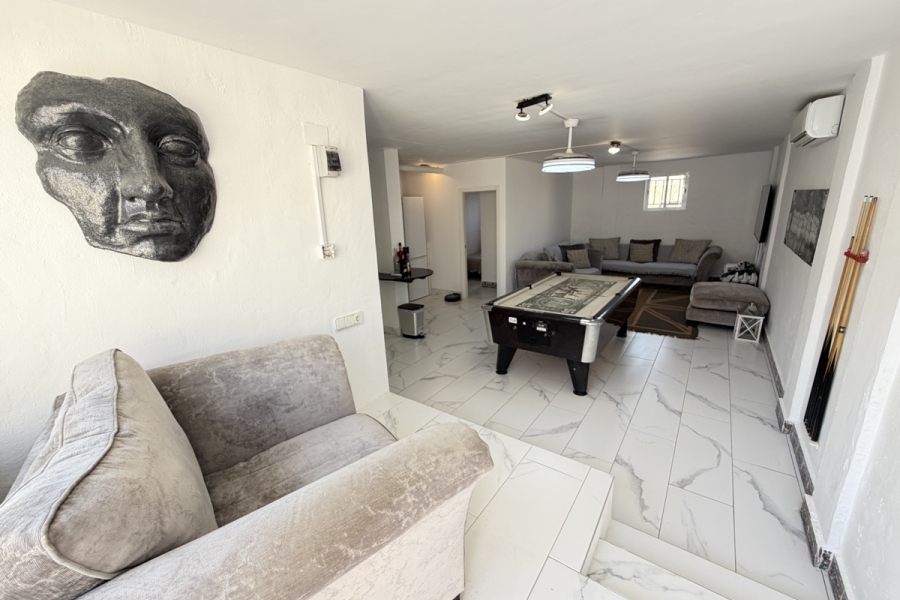 Re-Sale - Detached Villa - Orihuela Costa - Villamartin