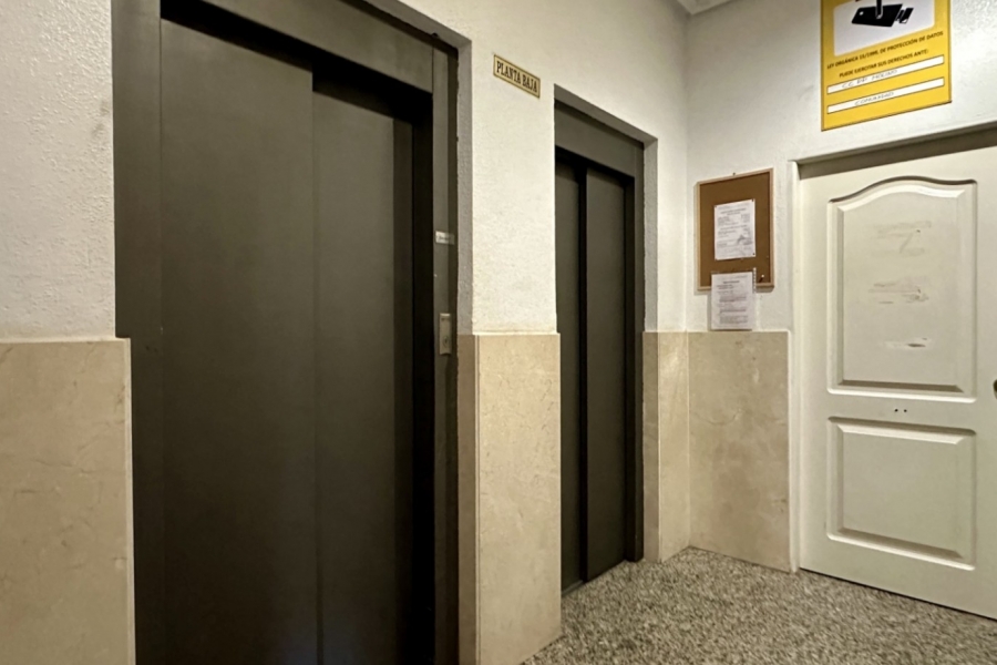 Re-Sale - Apartment - Torrevieja - Torrevieja - Centre