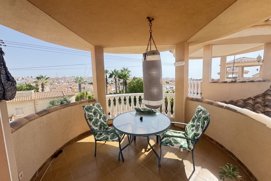 Re-Sale - Detached Villa - Orihuela Costa - Villamartin