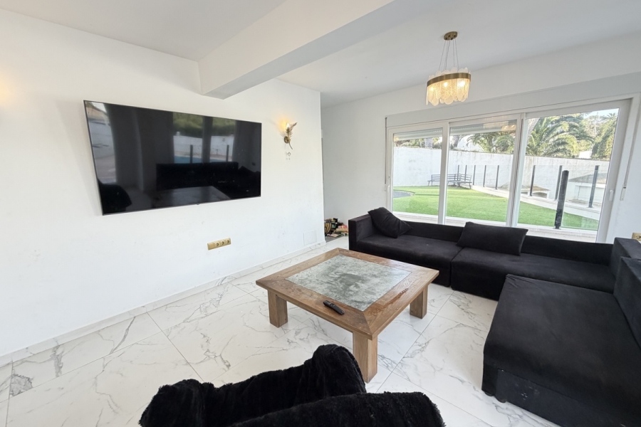 Re-Sale - Detached Villa - Orihuela Costa - Villamartin