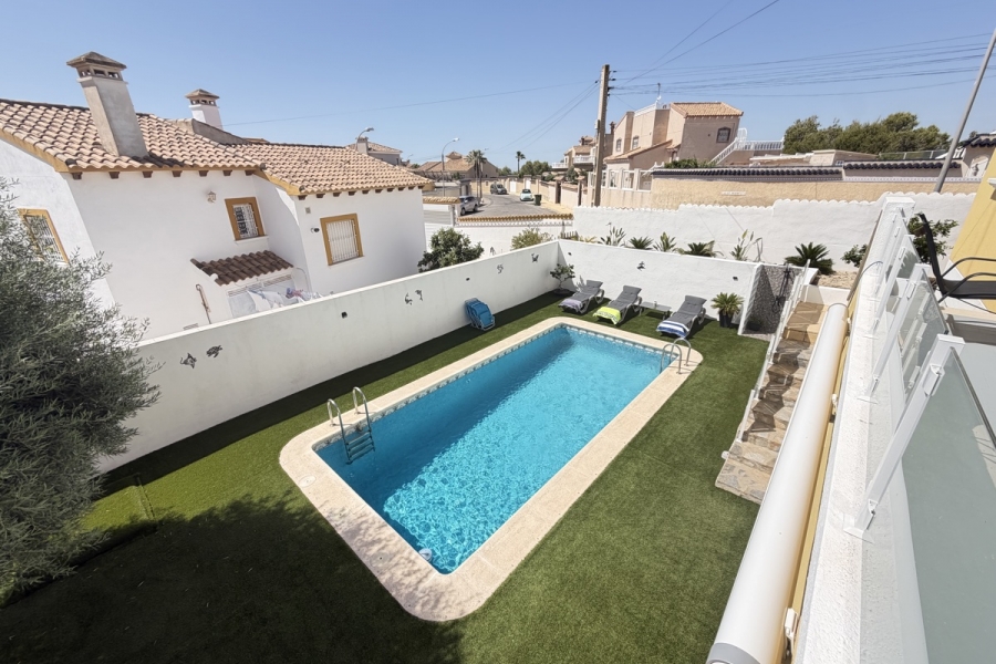 Re-Sale - Detached Villa - Orihuela Costa - Villamartin