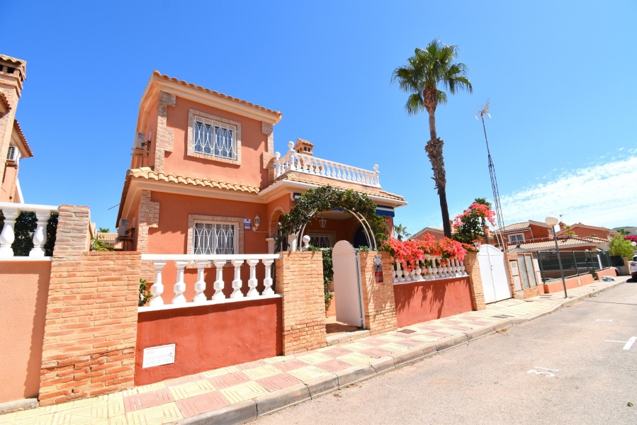 Re-Sale - Detached Villa - Orihuela Costa - Playa Flamenca