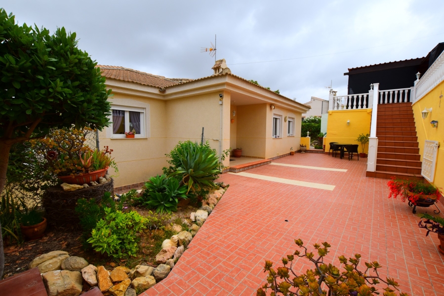 Re-Sale - Detached Villa - Algorfa - Montemar