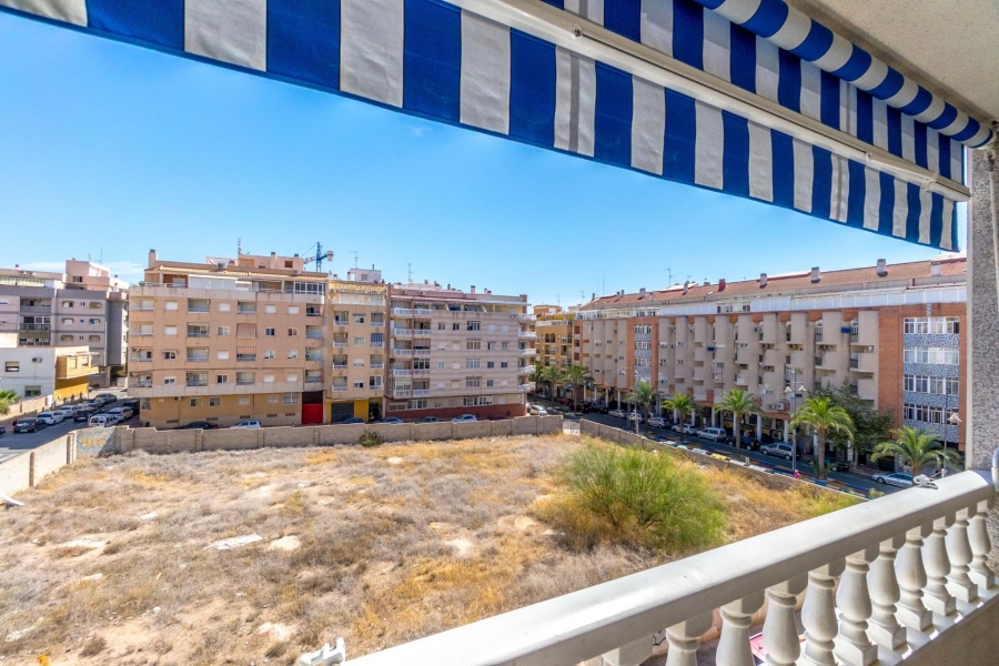 Re-Sale - Apartment - Torrevieja - Torrevieja - Centre