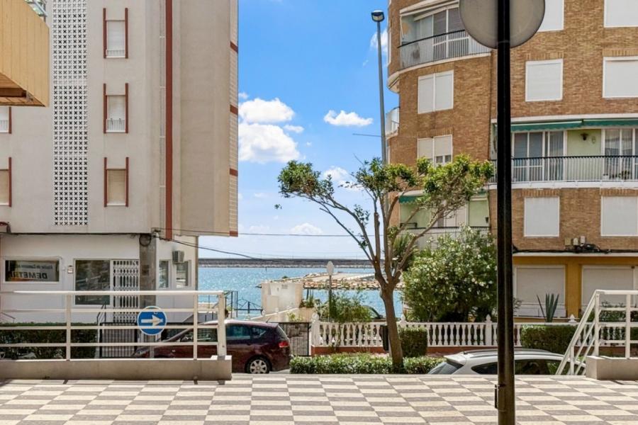 Re-Sale - Apartment - Torrevieja - El Acequión - Los Náufragos