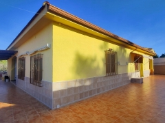 Frittliggende Villa - Videresalg - Aspe - Aspe - Felt