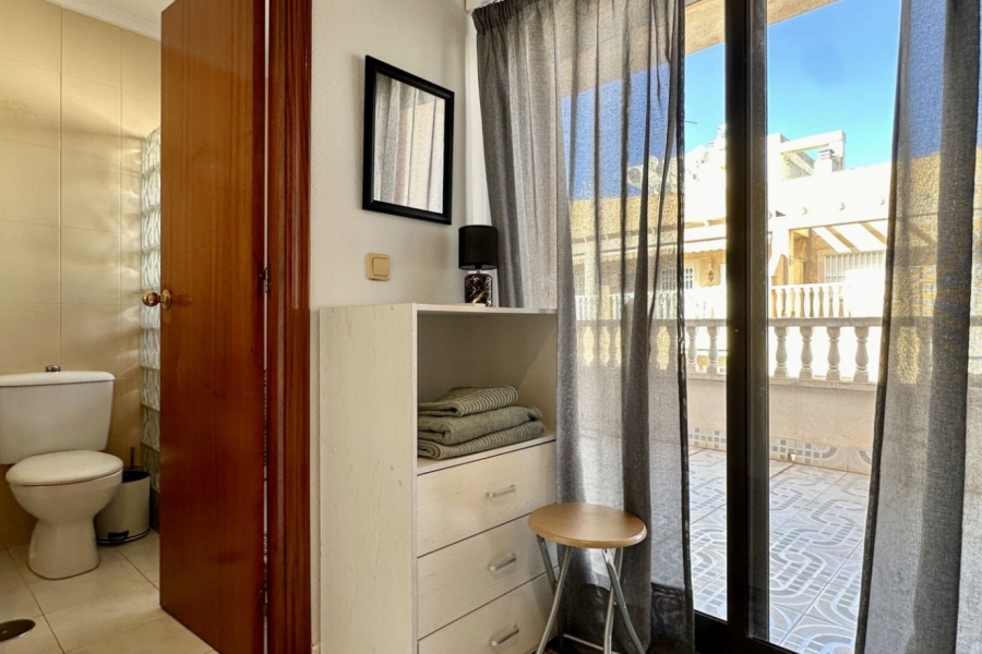 Re-Sale - Apartment - Torrevieja - Torrevieja - Centre