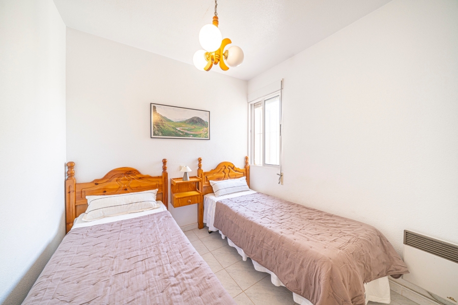 Re-Sale - Apartment - Torrevieja - Aguas Nuevas