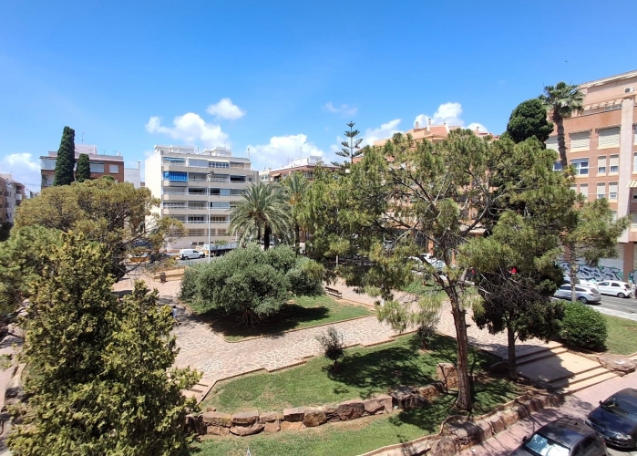 Re-Sale - Apartment - Torrevieja - Torrevieja - Centre