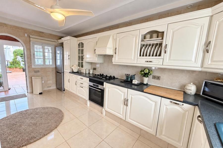Re-Sale - Semi Detached Villa - Orihuela Costa - Villamartin