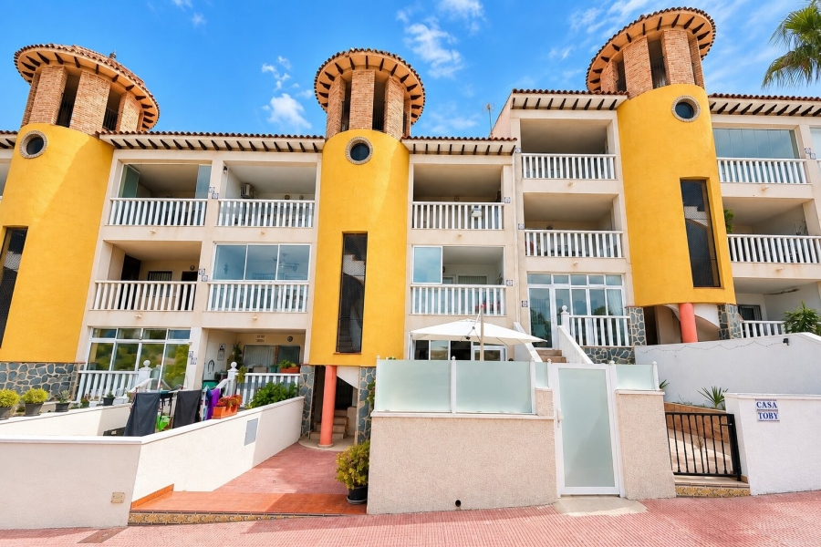 Re-Sale - Apartment - Orihuela Costa - Villamartin