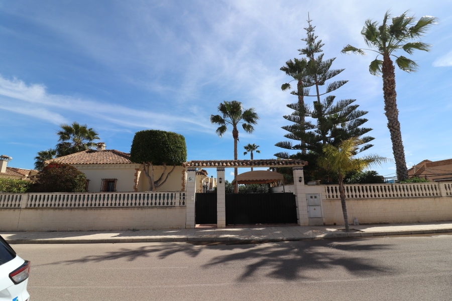 Re-Sale - Detached Villa - Formentera del Segura - Fincas de La Vega