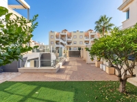 Re-Sale - Detached Villa - Orihuela Costa - La Zenia