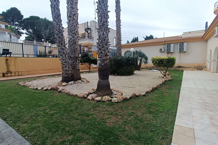 Re-Sale - Apartment - Orihuela Costa - Villamartin