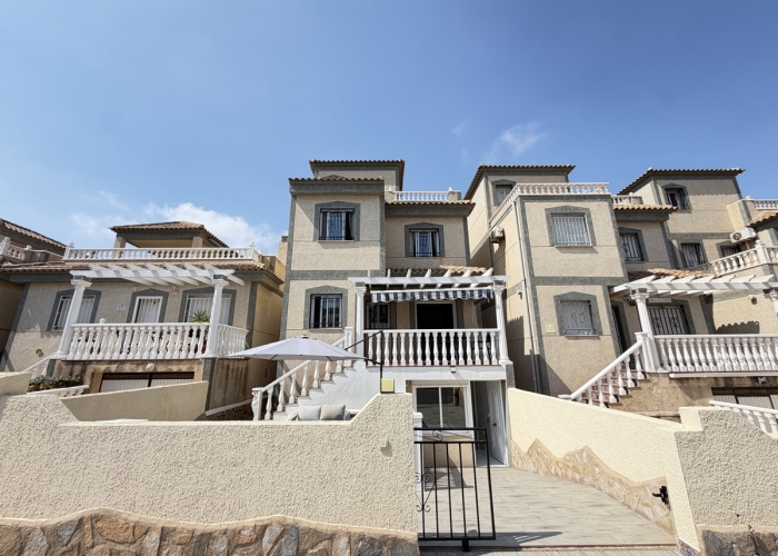 Re-Sale - Detached Villa - Orihuela Costa - Villamartin
