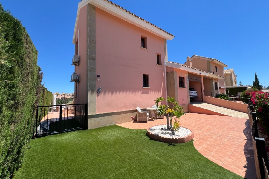 Re-Sale - Detached Villa - Algorfa - La Finca Golf Resort