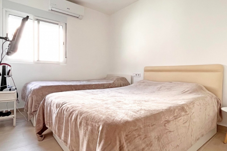 Re-Sale - Bungalow - Orihuela Costa - Playa Flamenca