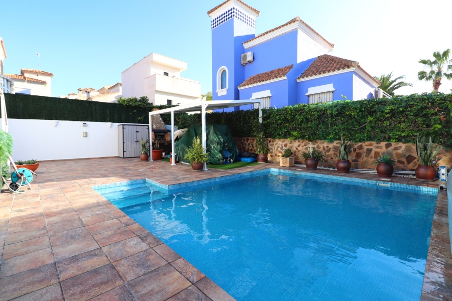 Re-Sale - Detached Villa - Orihuela Costa - Villamartin