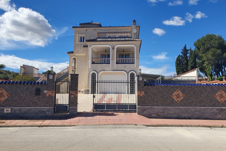 Re-Sale - Detached Villa - Algorfa - Lomas de La Juliana