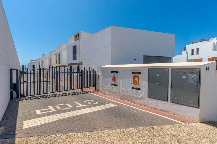 Re-Sale - Detached Villa - Orihuela Costa - Villamartin