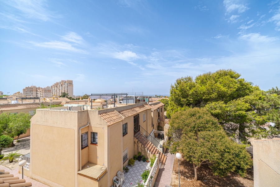 Re-Sale - Apartment - Torrevieja - Aguas Nuevas