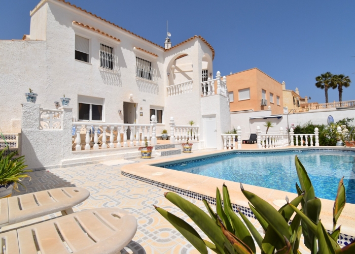 Re-Sale - Detached Villa - Orihuela Costa - Villamartin