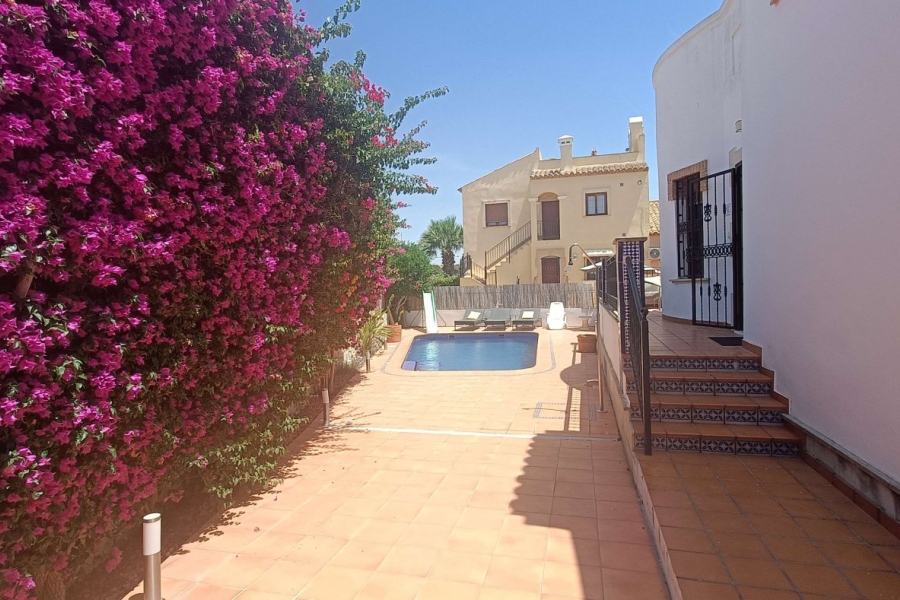 Re-Sale - Semi Detached Villa - Algorfa - La Finca Golf Resort