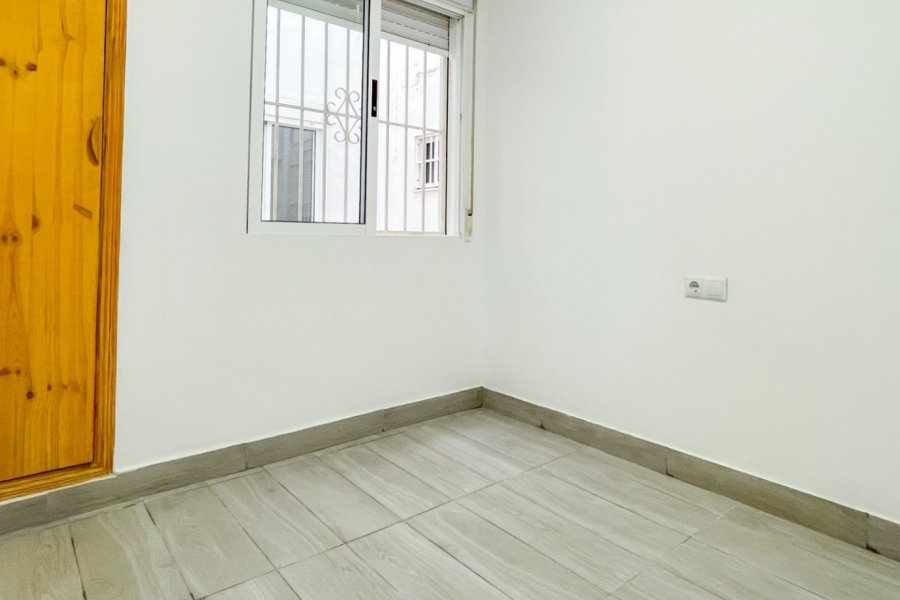 Re-Sale - Apartment - Torrevieja - Torrevieja - Centre