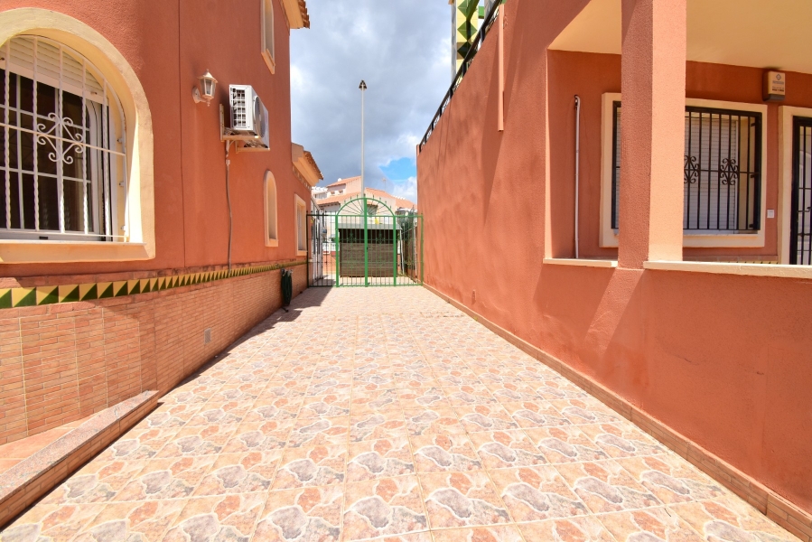 Re-Sale - Detached Villa - Orihuela Costa - Playa Flamenca