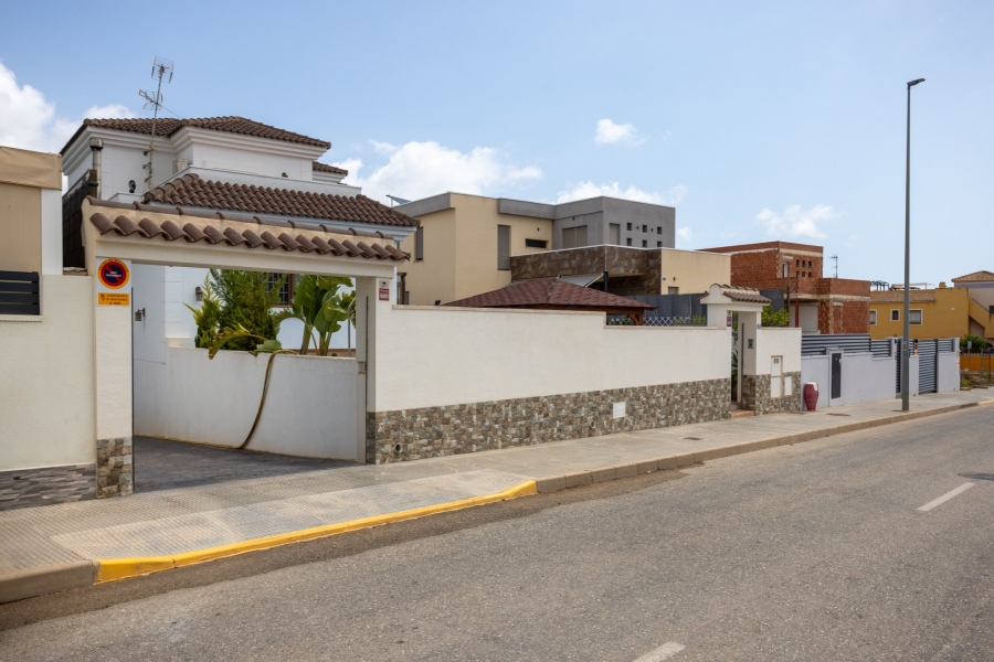 Re-Sale - Detached Villa - Los Montesinos - La Herrada