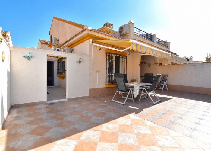 Re-Sale - Semi Detached Villa - Orihuela Costa - La Zenia