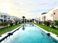 Re-Sale - Apartment - Torrevieja - Aguas Nuevas