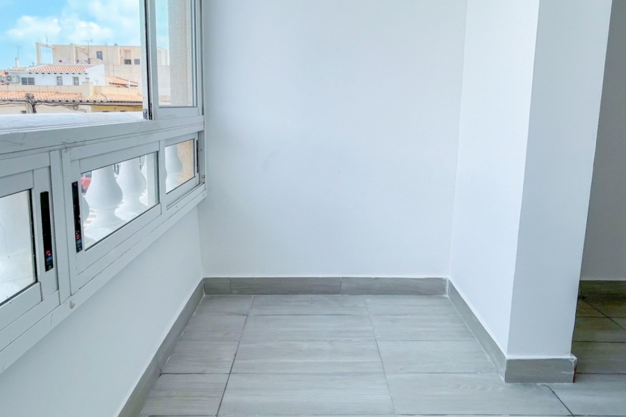 Re-Sale - Apartment - Torrevieja - Torrevieja - Centre