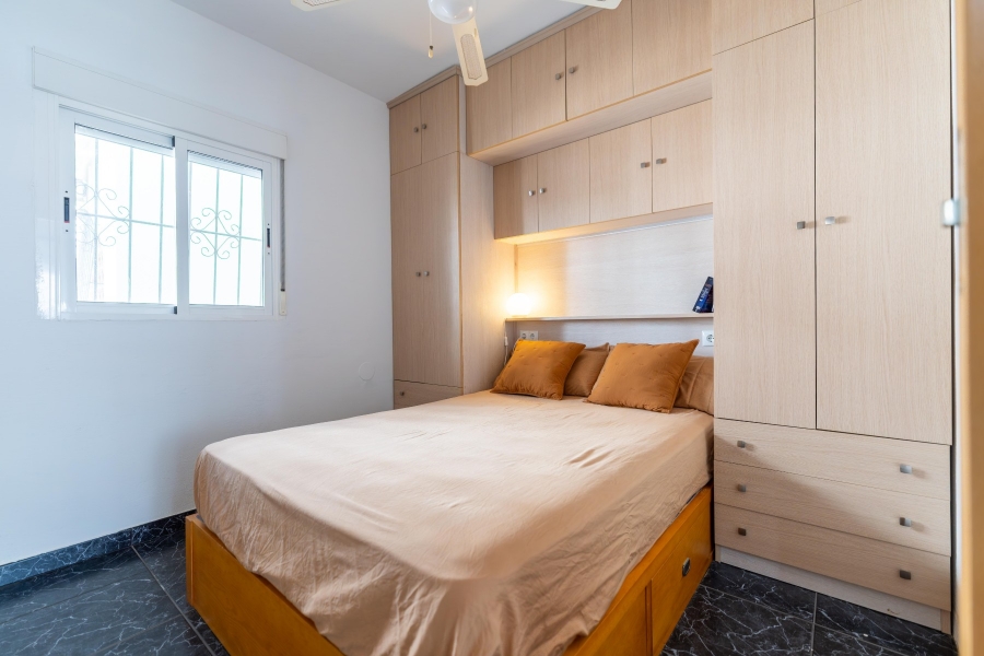 Re-Sale - Apartment - Torrevieja - Playa Los Naufragos