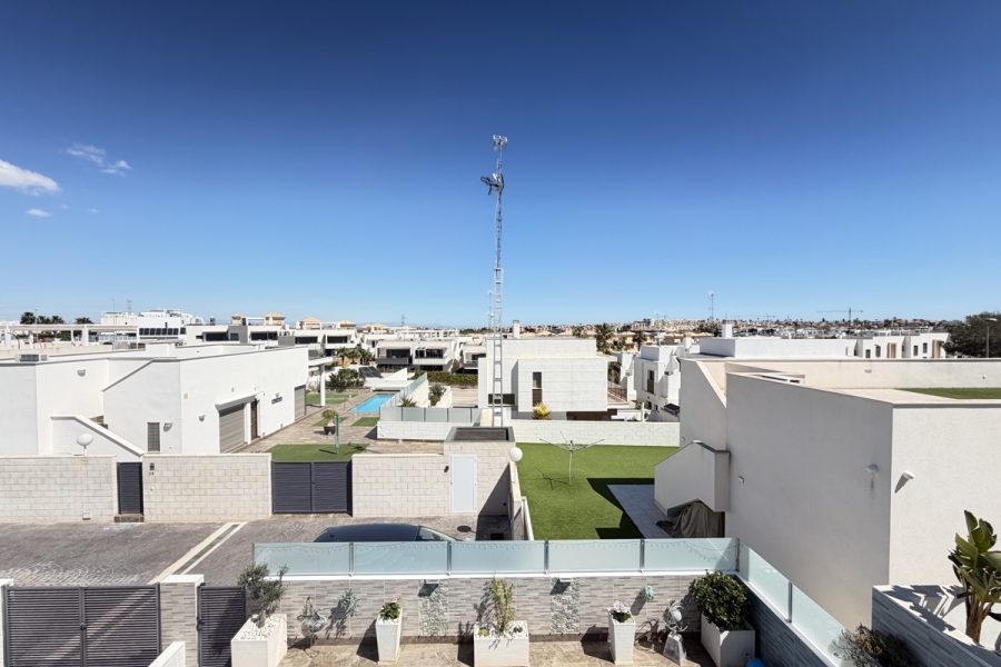 Re-Sale - Detached Villa - Orihuela Costa - Villamartin