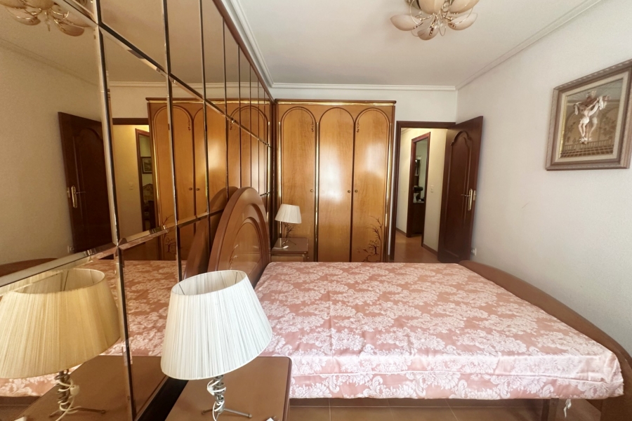 Re-Sale - Apartment - Torrevieja - Torrevieja - Centre