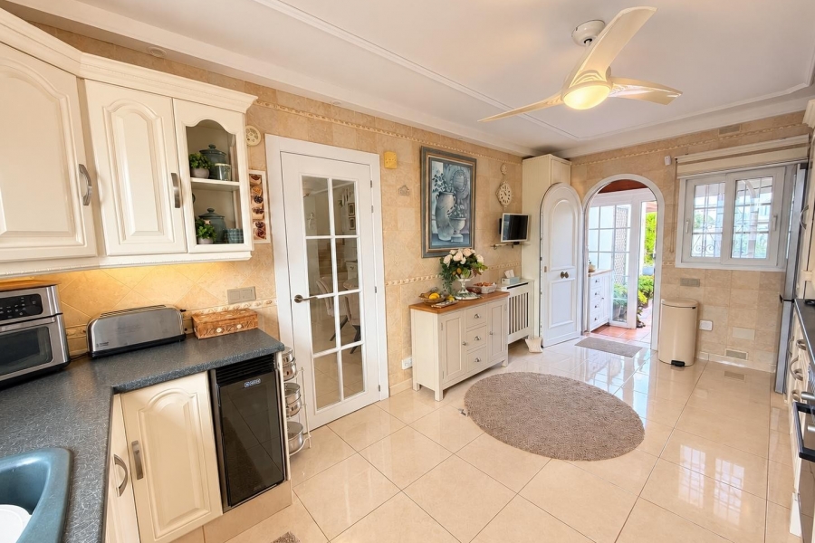 Re-Sale - Semi Detached Villa - Orihuela Costa - Villamartin