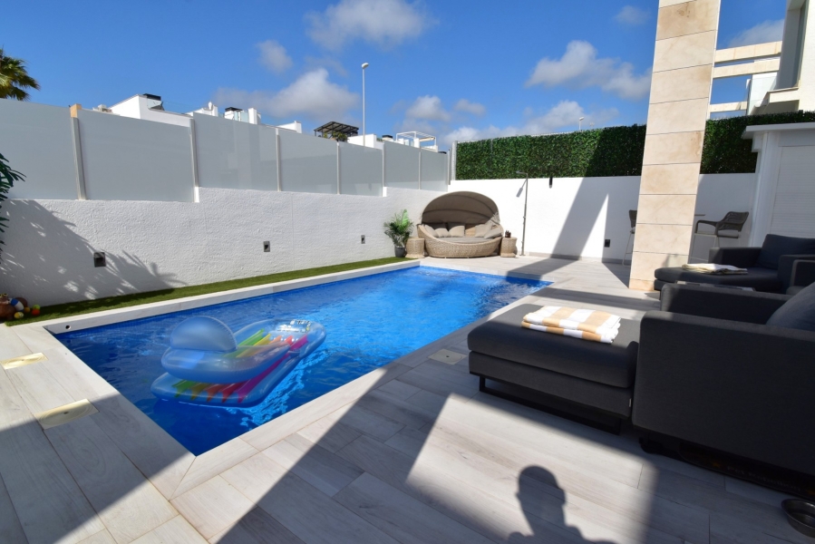 Re-Sale - Detached Villa - Orihuela Costa - Lomas de Cabo Roig