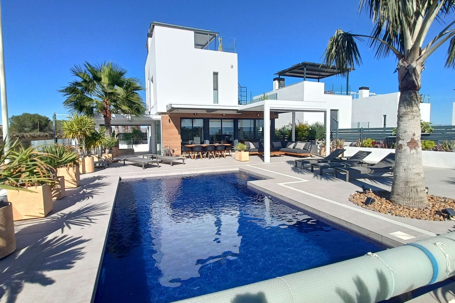 Re-Sale - Detached Villa - Algorfa - La Finca Golf Resort