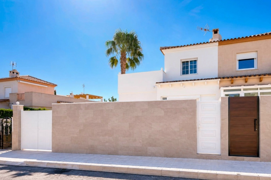 Re-Sale - Quad Villa - Orihuela Costa - Los Altos