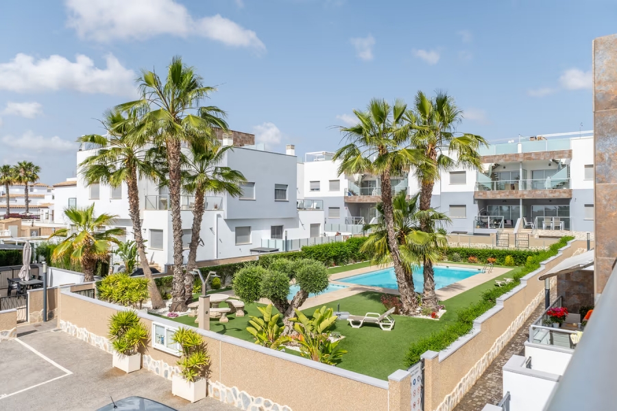 Re-Sale - Semi Detached Villa - Orihuela Costa - Punta Prima