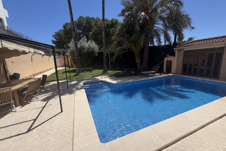 Re-Sale - Detached Villa - Torrevieja - Los Balcones