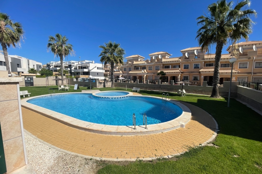 Re-Sale - Semi Detached Villa - Orihuela Costa - Villamartin