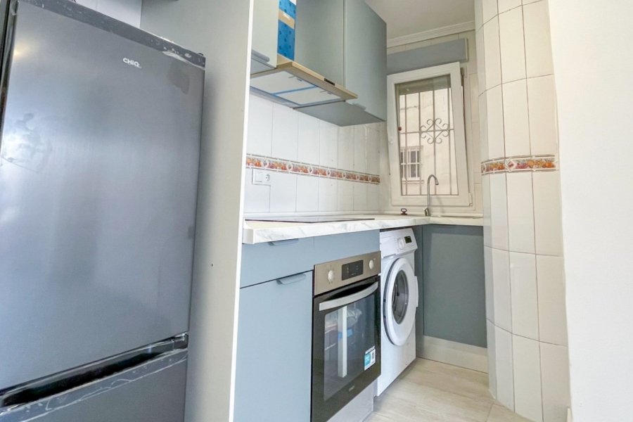 Re-Sale - Apartment - Torrevieja - Torrevieja - Centre