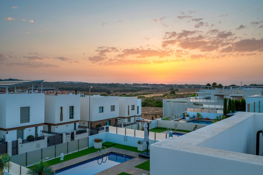 Re-Sale - Detached Villa - Orihuela Costa - Villamartin