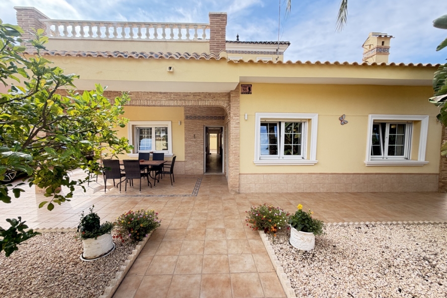 Re-Sale - Detached Villa - Orihuela Costa - Cabo Roig