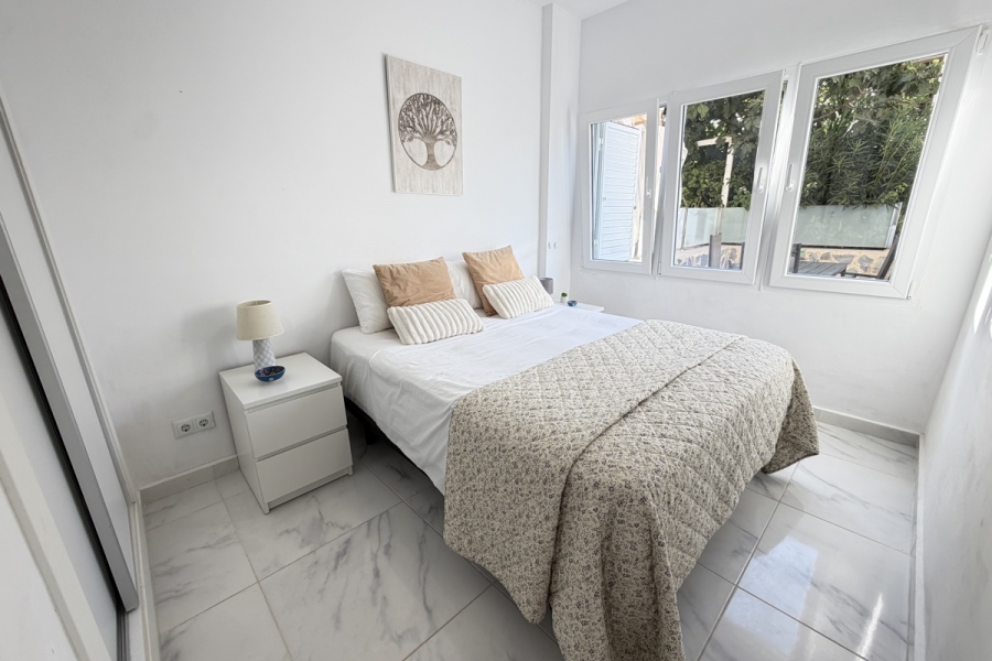 Re-Sale - Apartment - Orihuela Costa - La Zenia