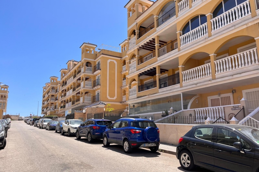 Re-Sale - Apartment - Algorfa - Algorfa - Village